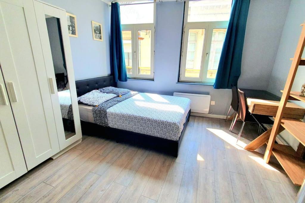 Appartement Hypercentre 301 +Wifi+Independant+ Cuisine Toilette Salle De Bain Privative Valenciennes Exteriér fotografie